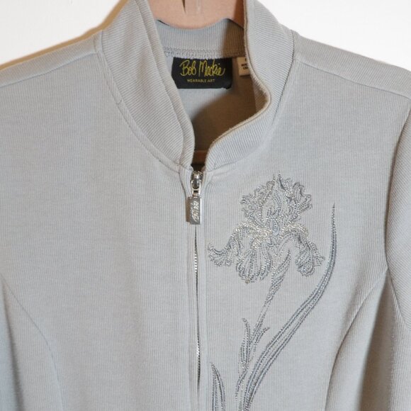 Women's Designer Bob Mackie Gray Embroidered Shirt Size Medium - Picture 3 of 4